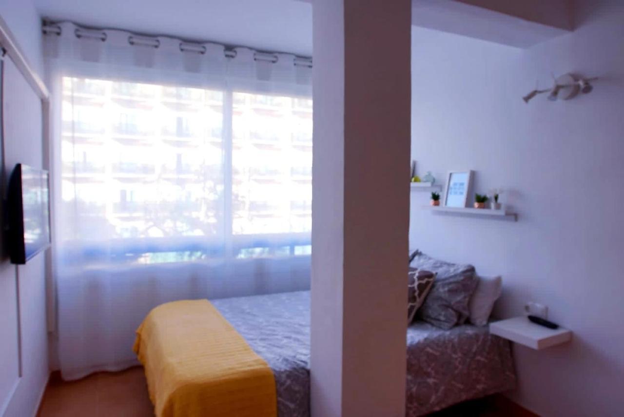 Apartamento La Carihuela Torremolinos Bagian luar foto