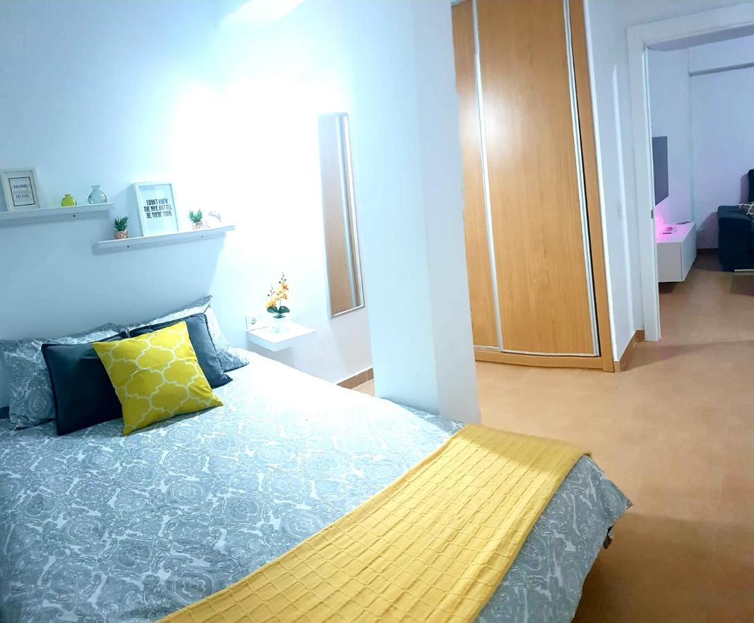 Apartamento La Carihuela Torremolinos Bagian luar foto