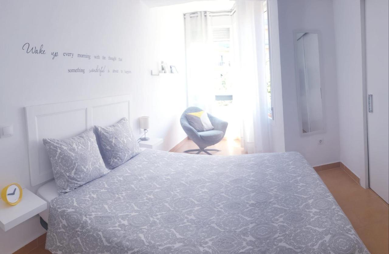 Apartamento La Carihuela Torremolinos Bagian luar foto